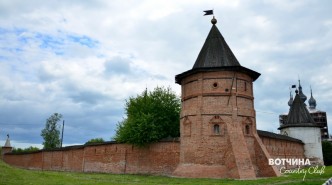 Юрьев-Польский - стены Михайло-Архангельского монастыря